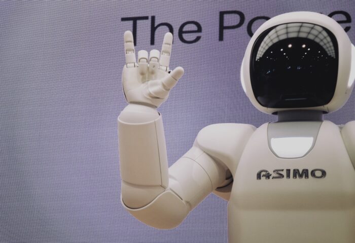 robot-making-a-hand-sign